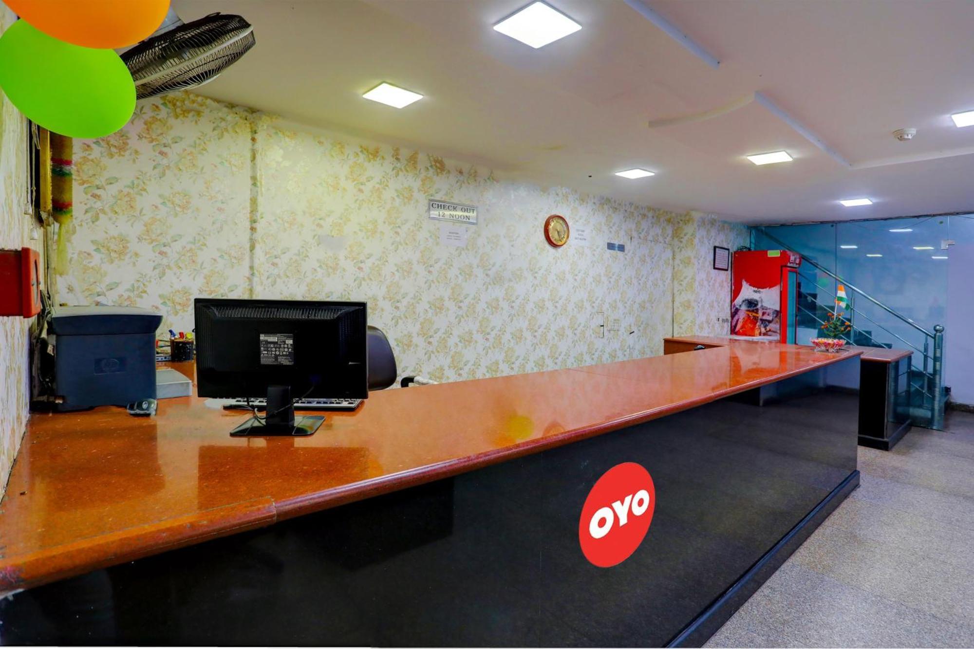 Hotel Monarch Inn Лакхнау Екстер'єр фото