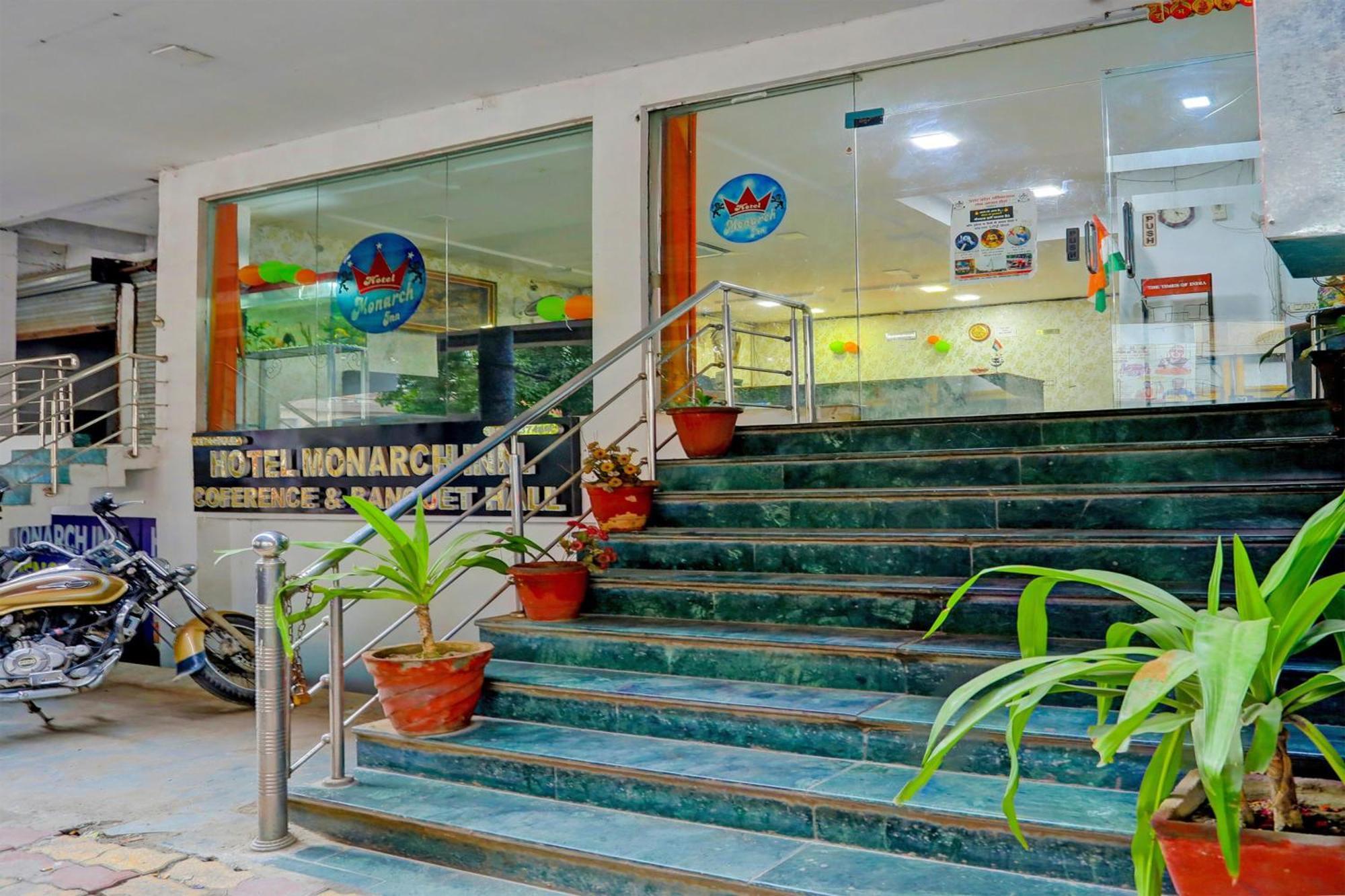 Hotel Monarch Inn Лакхнау Екстер'єр фото