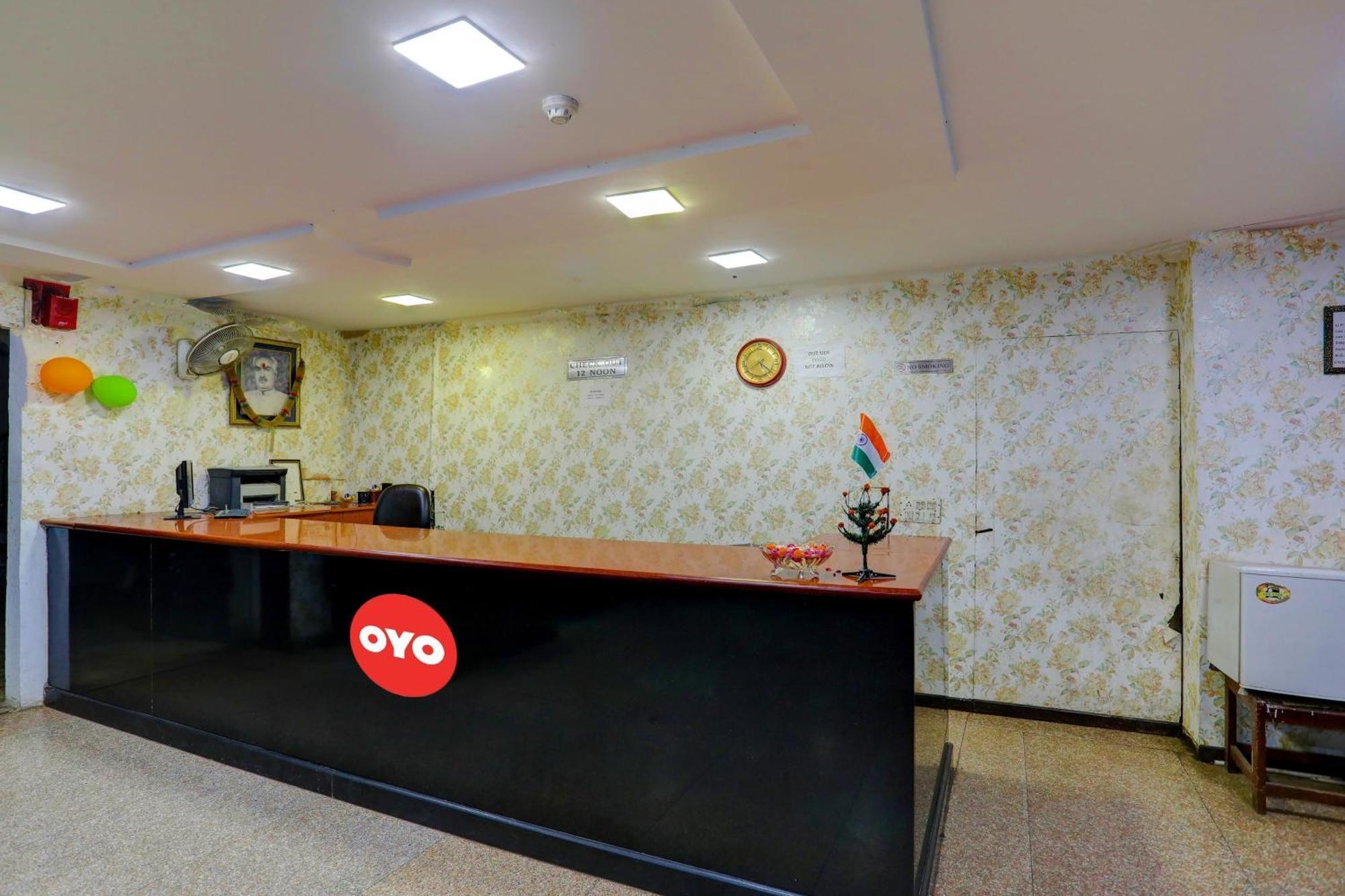 Hotel Monarch Inn Лакхнау Екстер'єр фото