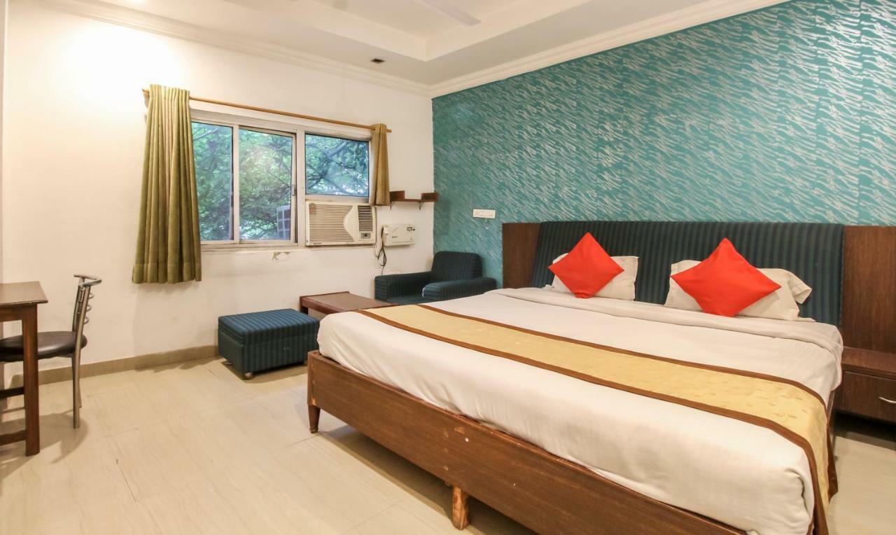 Hotel Monarch Inn Лакхнау Екстер'єр фото