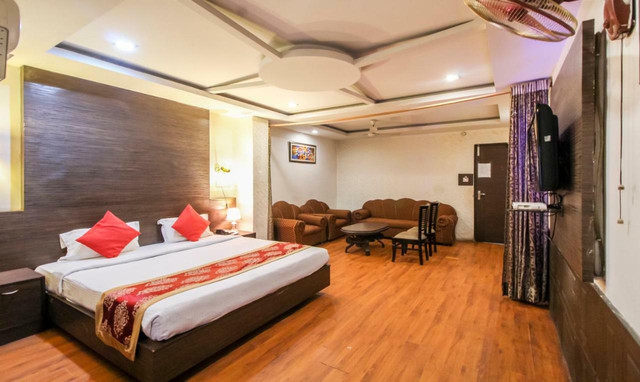 Hotel Monarch Inn Лакхнау Екстер'єр фото