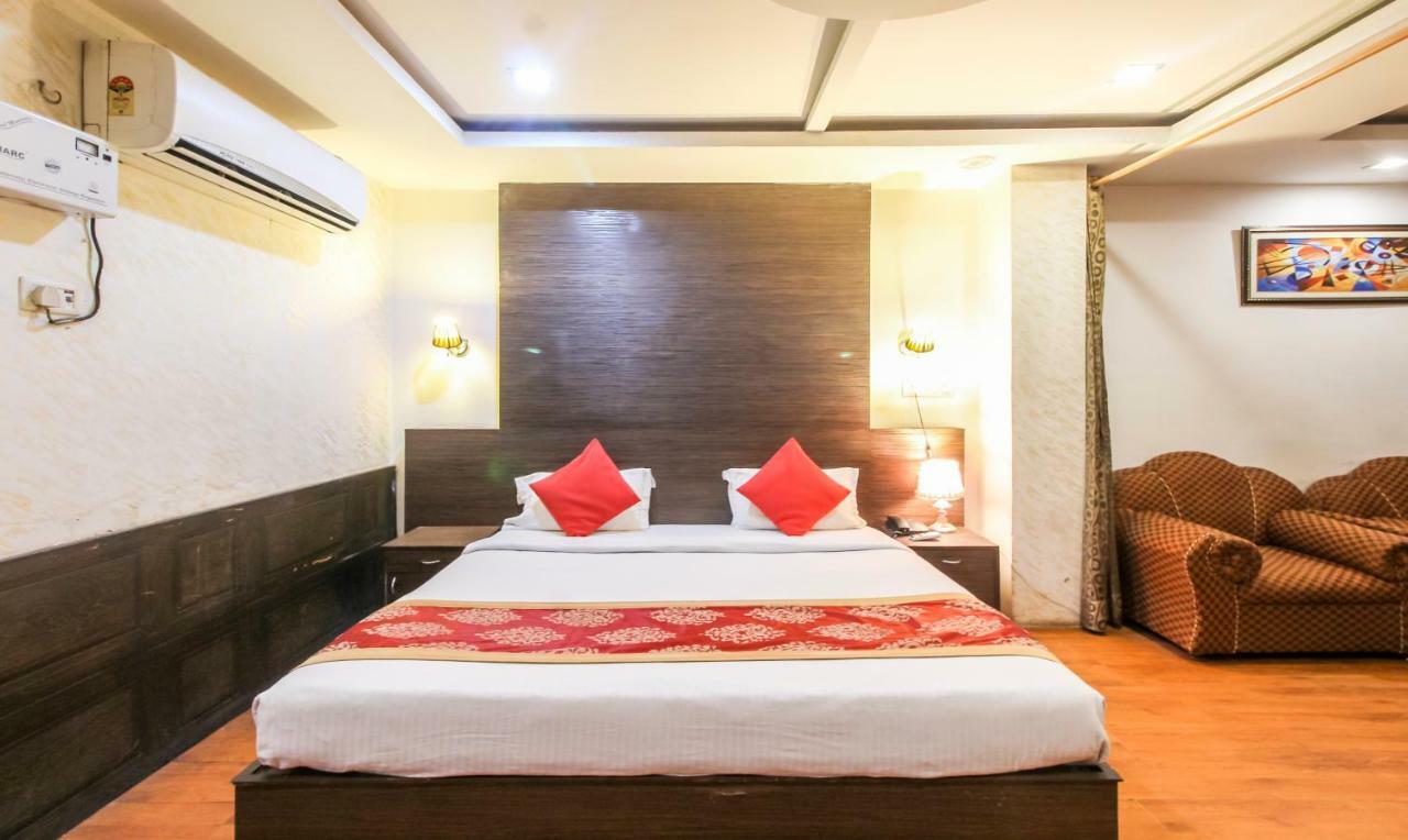 Hotel Monarch Inn Лакхнау Екстер'єр фото
